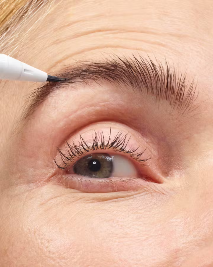 Glossier | Brow Flick Microfine detailing pen | Brown