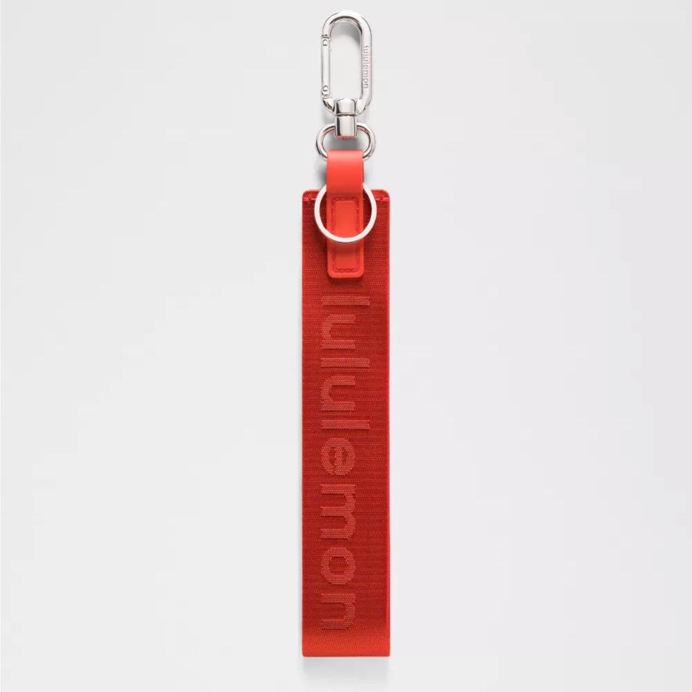 Lululemon | Never lost Keychain