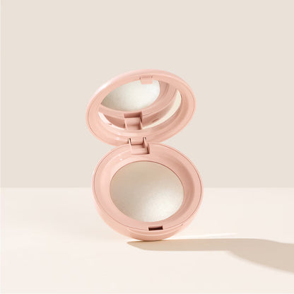 Rare Beauty | Positive Light Silky Touch Highlighter | Exhilarate